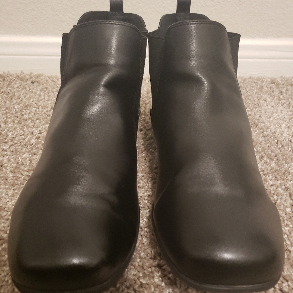 Alisa Bootie By Comfortview Size 12W
